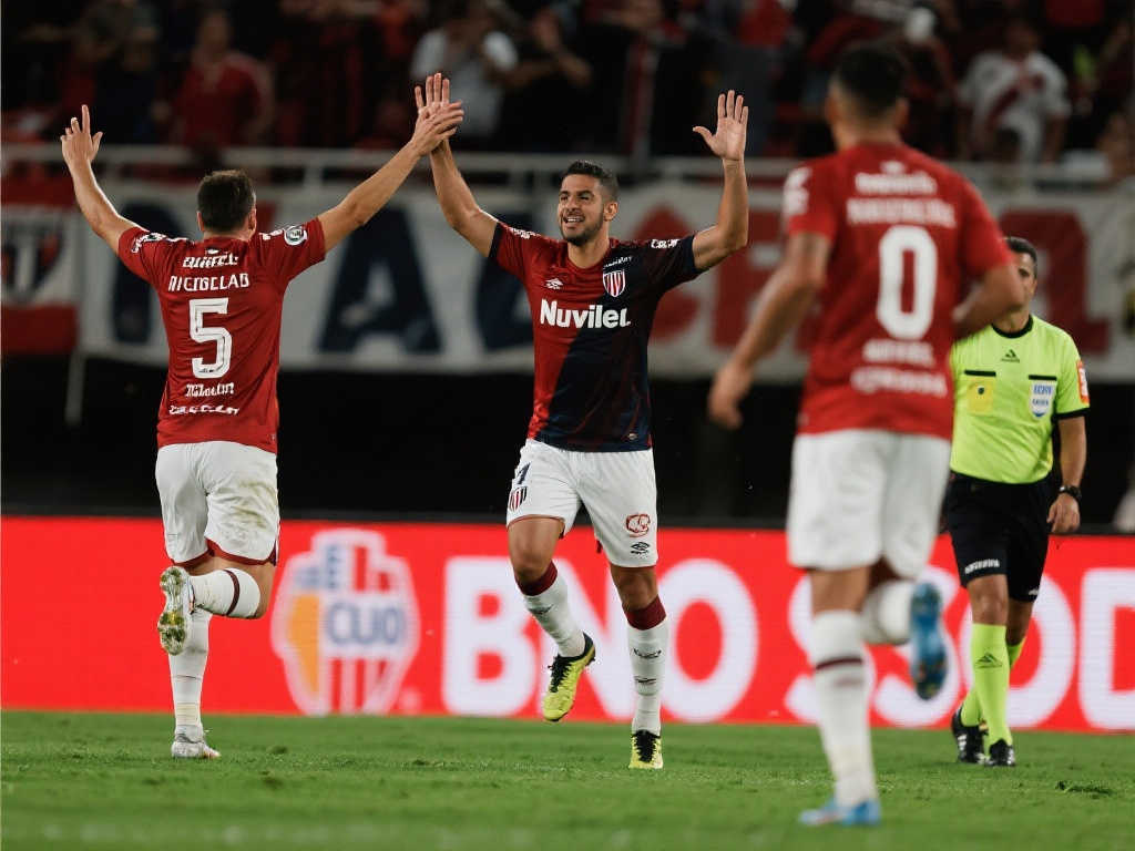 不僅完美證 不僅完美證